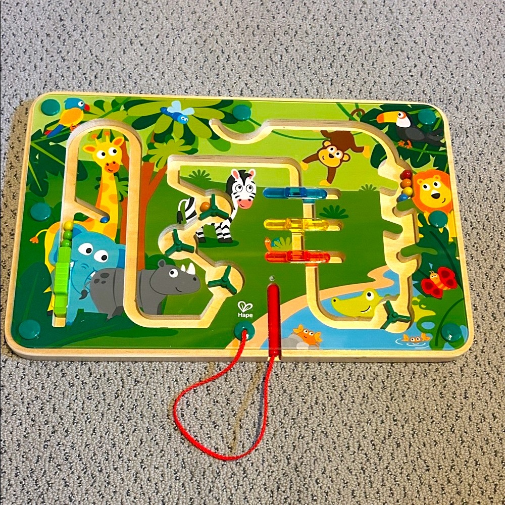 Animal Adventure Magnetic Maze - Multicolor